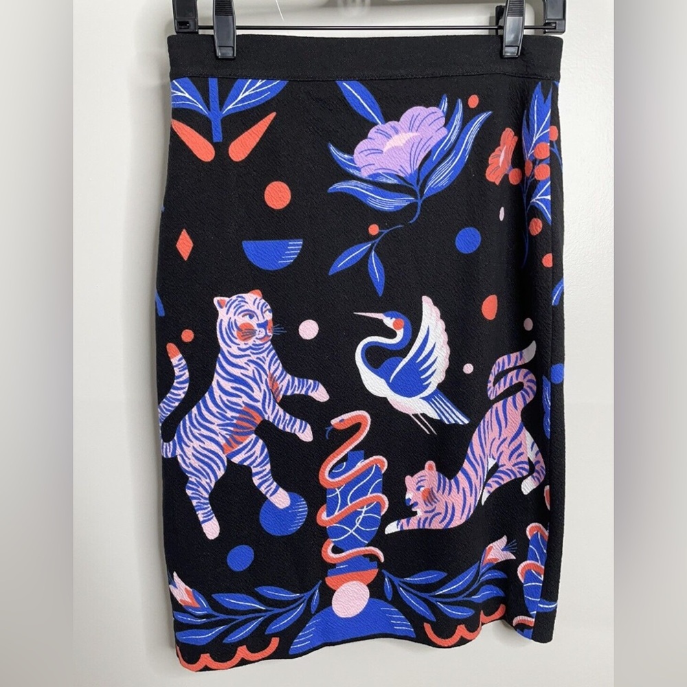 Mid knee (mini) knit skirt with cute animal pattern